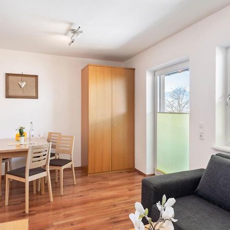 Elegant Apartment In Saalfelden With Balcony 外观 照片