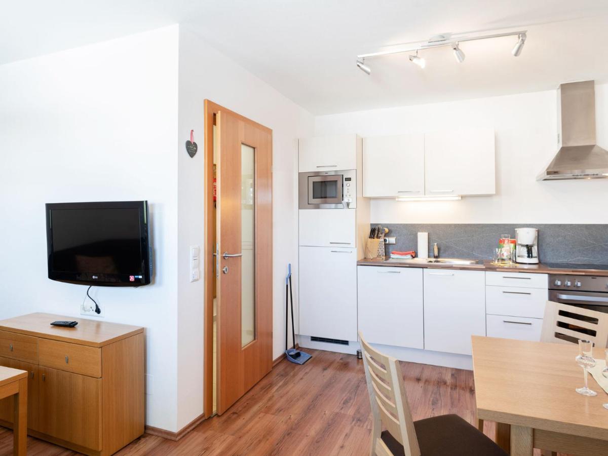 Elegant Apartment In Saalfelden With Balcony 外观 照片