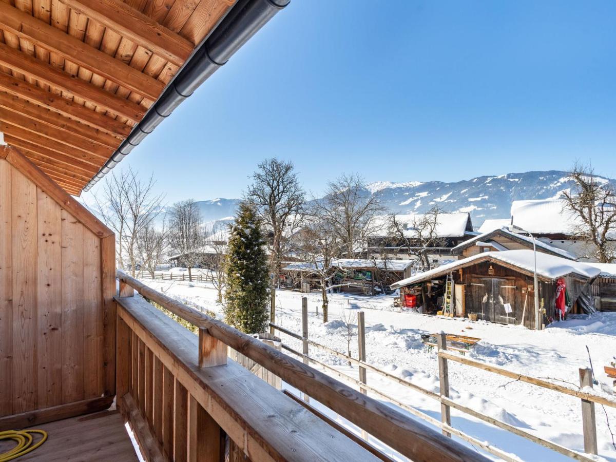 Elegant Apartment In Saalfelden With Balcony 外观 照片